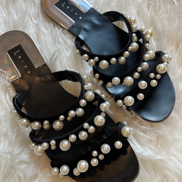 Leith Stunner Embellished Strappy Slide - Picture 3 of 4